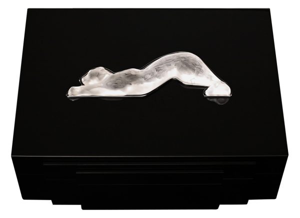 LQ M Zeila Panther Cigar Box MS Black Lacquered