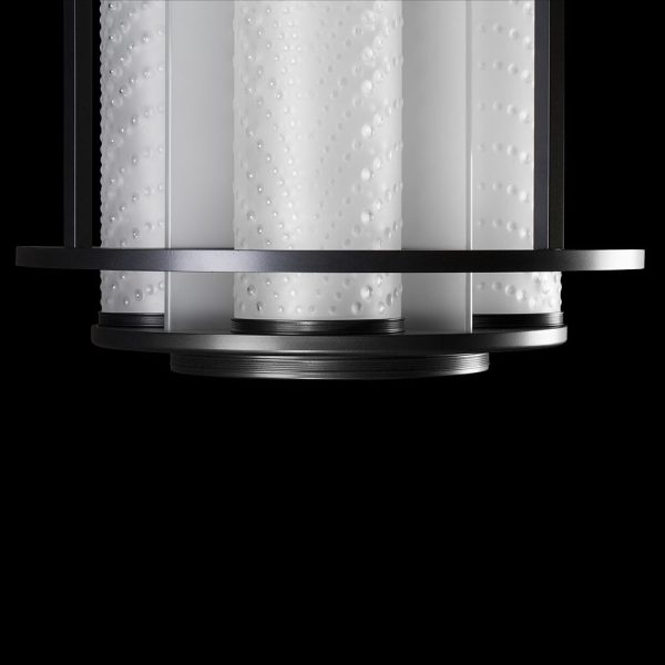 Coutard lantern small size by Pierre-Yves Rochon
Clear crystal and matte black
3 Finishes: bright nickel, matt black or satin gilded
Numbered edition
Collaboration: Pierre-Yves Rochon & Lalique - Image 2