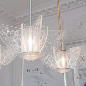 Swallows chandelier
Clear crystal, chrome finish