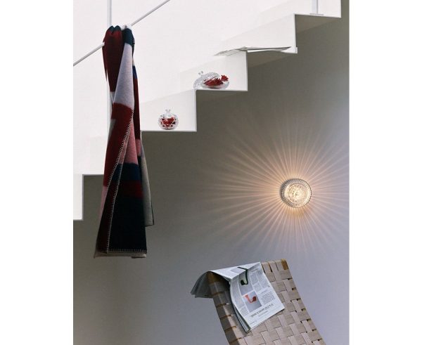 ROYAL
IP44 WALL LIGHT BOBÈCHE CLAIRE GOLD FINISH
Available in other colors: clear, amethyst, chartreuse and light blue / stainless steel or gold finish. - Image 2