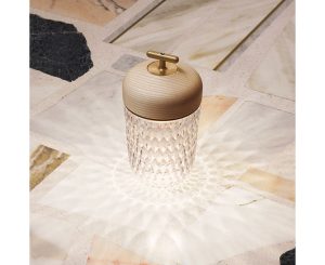 FOLIA
LIGHT WOODEN PORTABLE / Rechargeable lamp